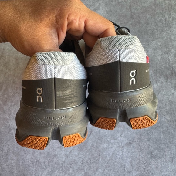 On Running Men's Gray and Black Sneakers - Picture 4 of 10